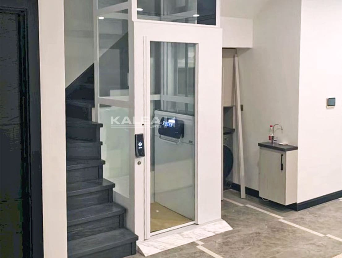 Lift di Rumah Kecil